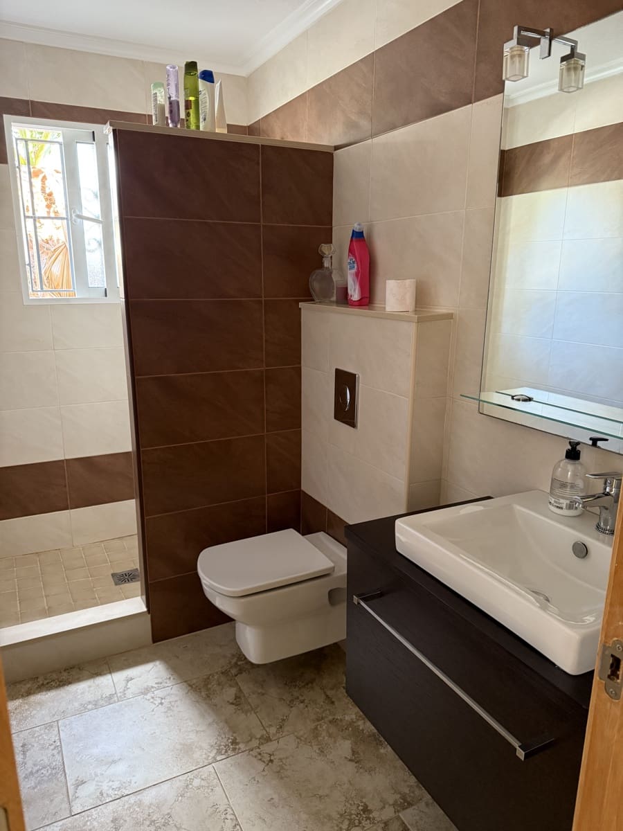 3 sypialnia Willa na sprzedaż w La Romana z basenem garażem - 219 000 € (Ref: 8777479)