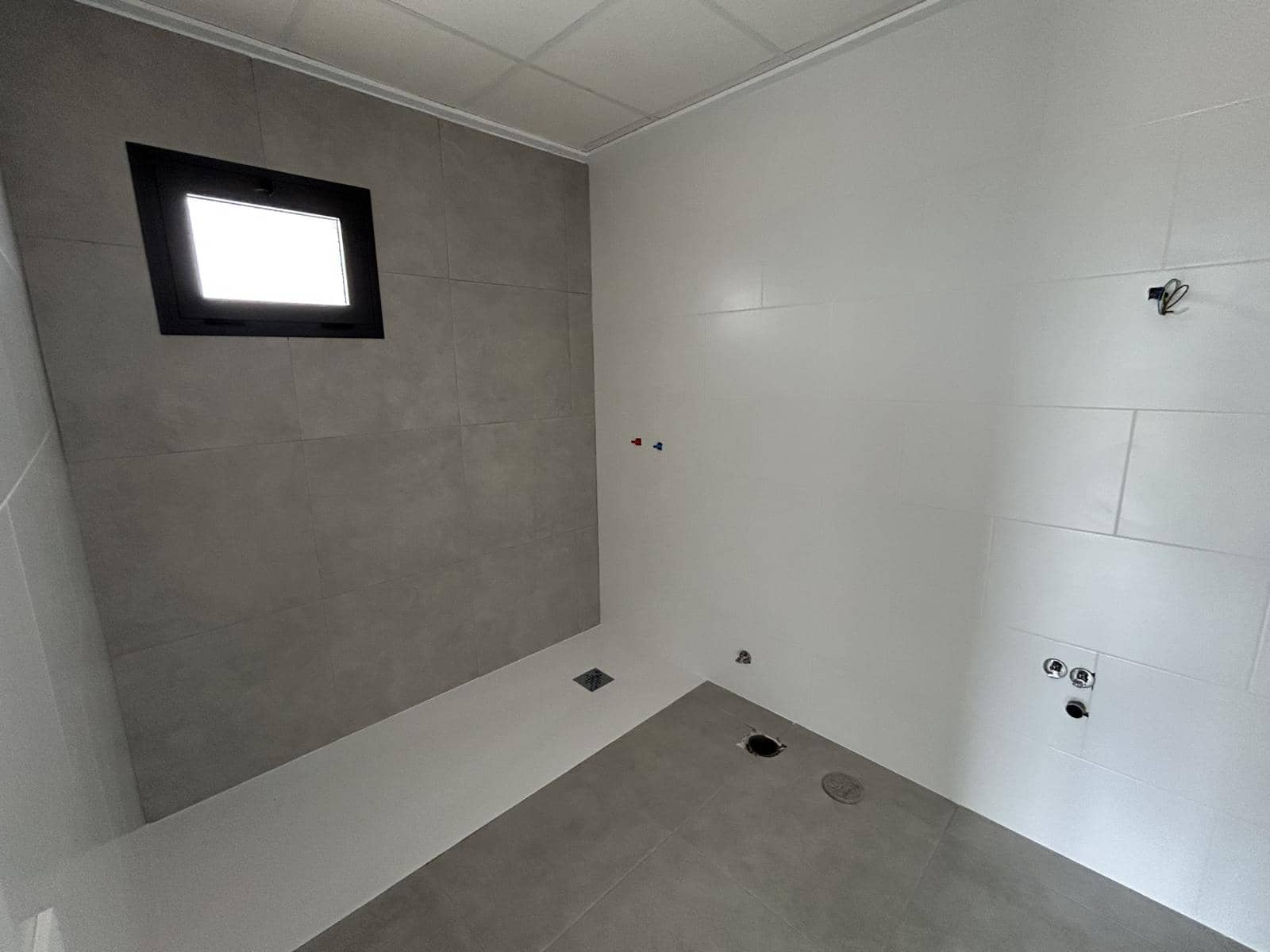 3 soveværelse Villa til salg i El Canton med swimmingpool garage - € 340.000 (Ref: 8951211)