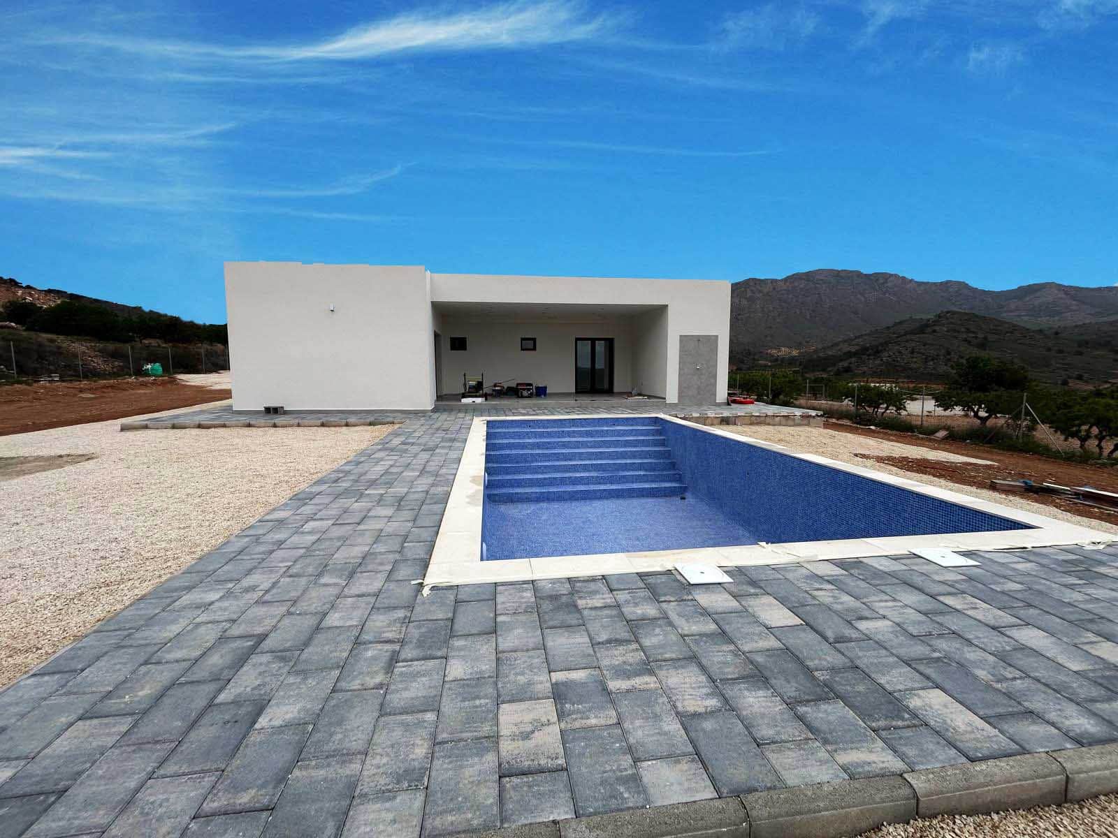 3 soveværelse Villa til salg i El Canton med swimmingpool garage - € 340.000 (Ref: 8951211)