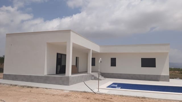 3 bedroom Villa for sale in Pinoso with pool garage - € 285,000 (Ref: 8969328)