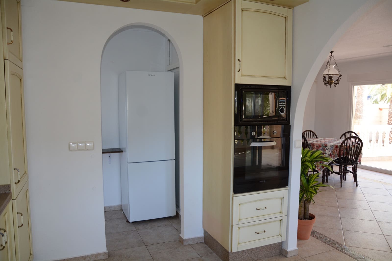 Chalet de 3 habitaciones en Hondón de las Nieves en venta con piscina garaje - 420.000 € (Ref: 9037473)