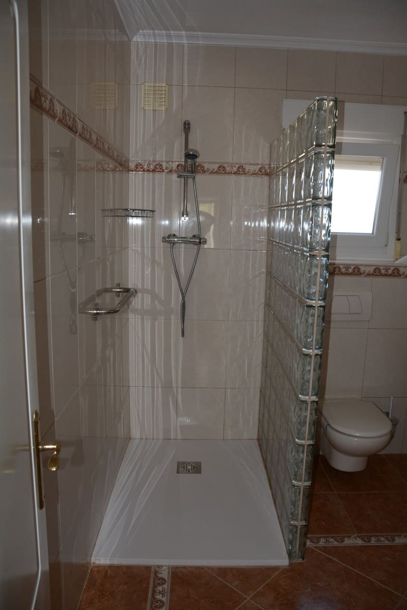 Chalet de 3 habitaciones en Hondón de las Nieves en venta con piscina garaje - 420.000 € (Ref: 9037473)