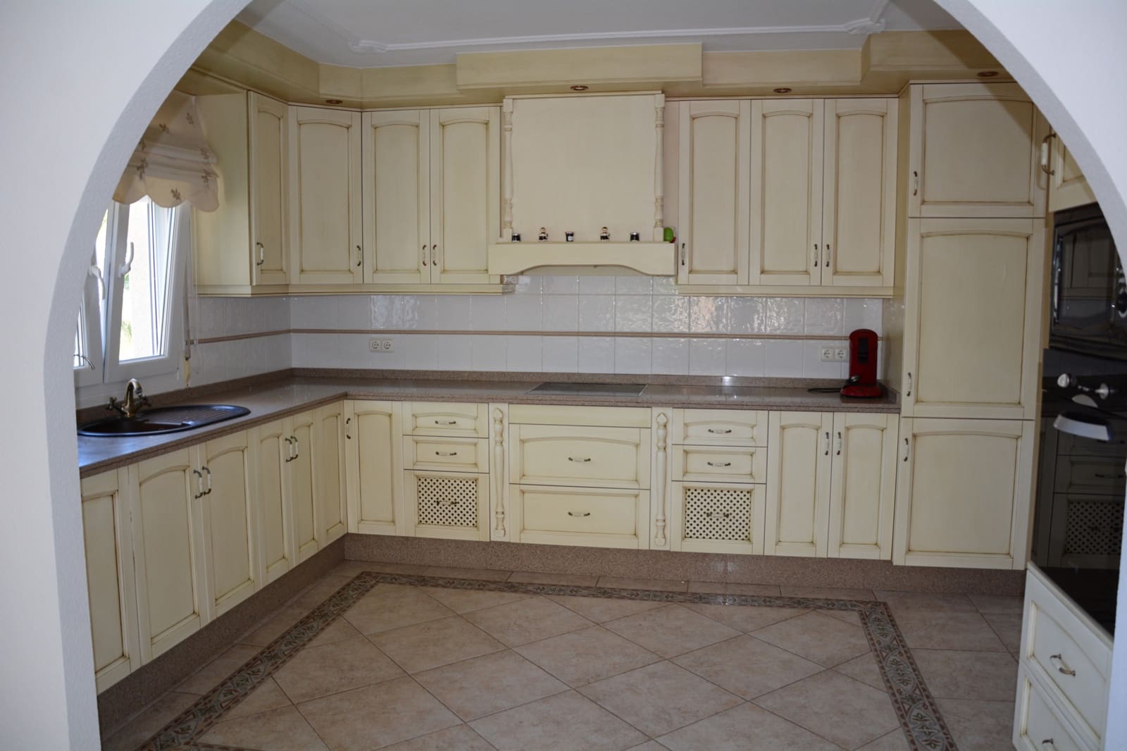 Chalet de 3 habitaciones en Hondón de las Nieves en venta con piscina garaje - 420.000 € (Ref: 9037473)