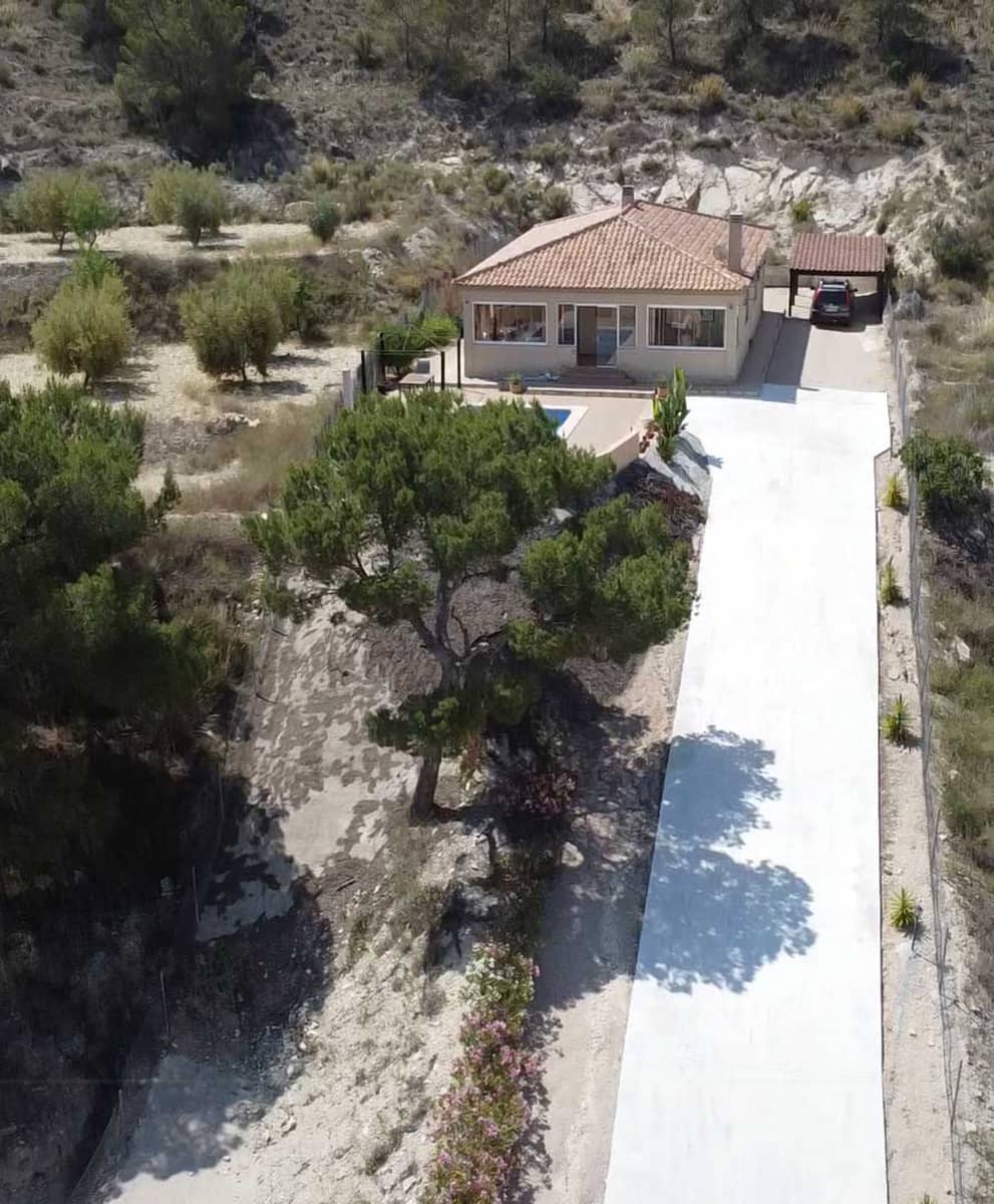 3 sypialnia Willa na sprzedaż w Macisvenda z basenem garażem - 295 000 € (Ref: 9041421)