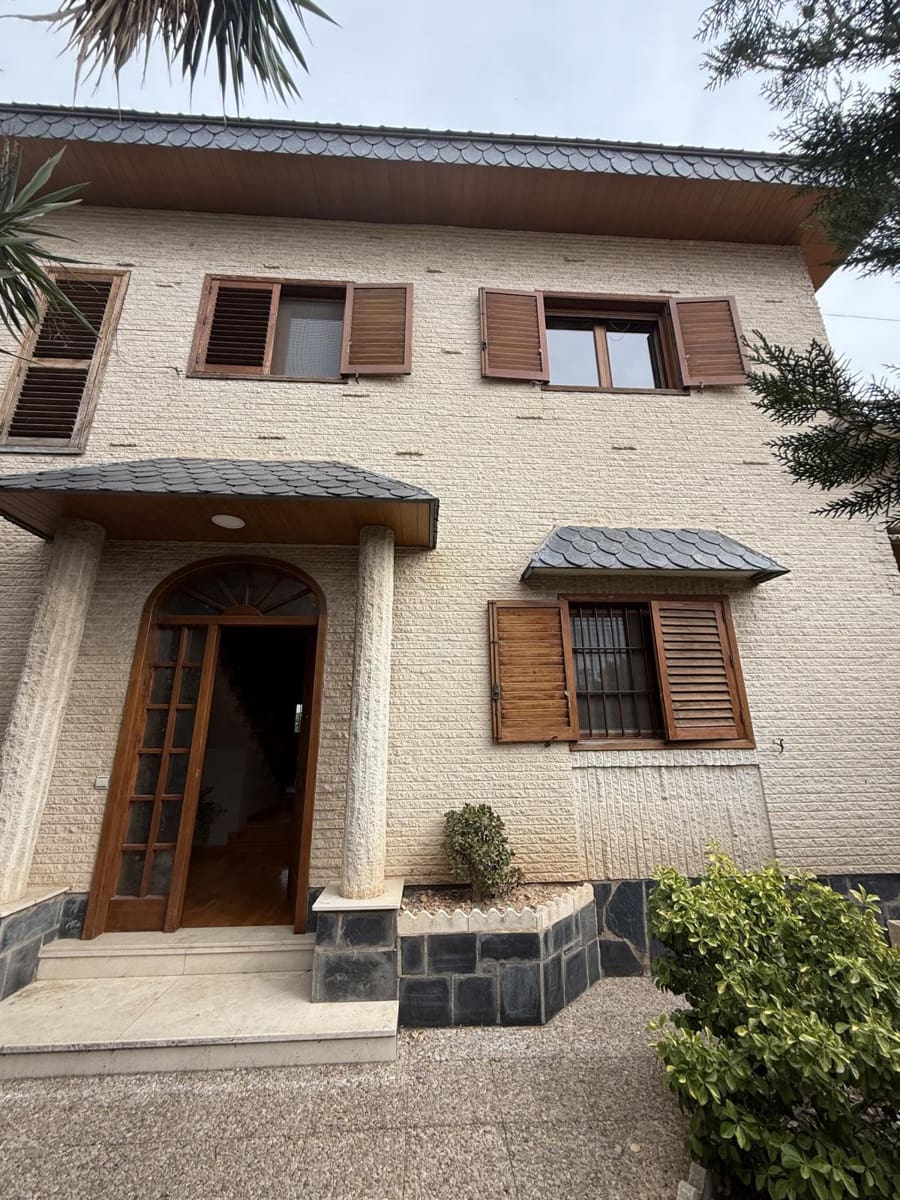 4 soveværelse Villa til salg i Elda med garage - € 385.000 (Ref: 9076707)