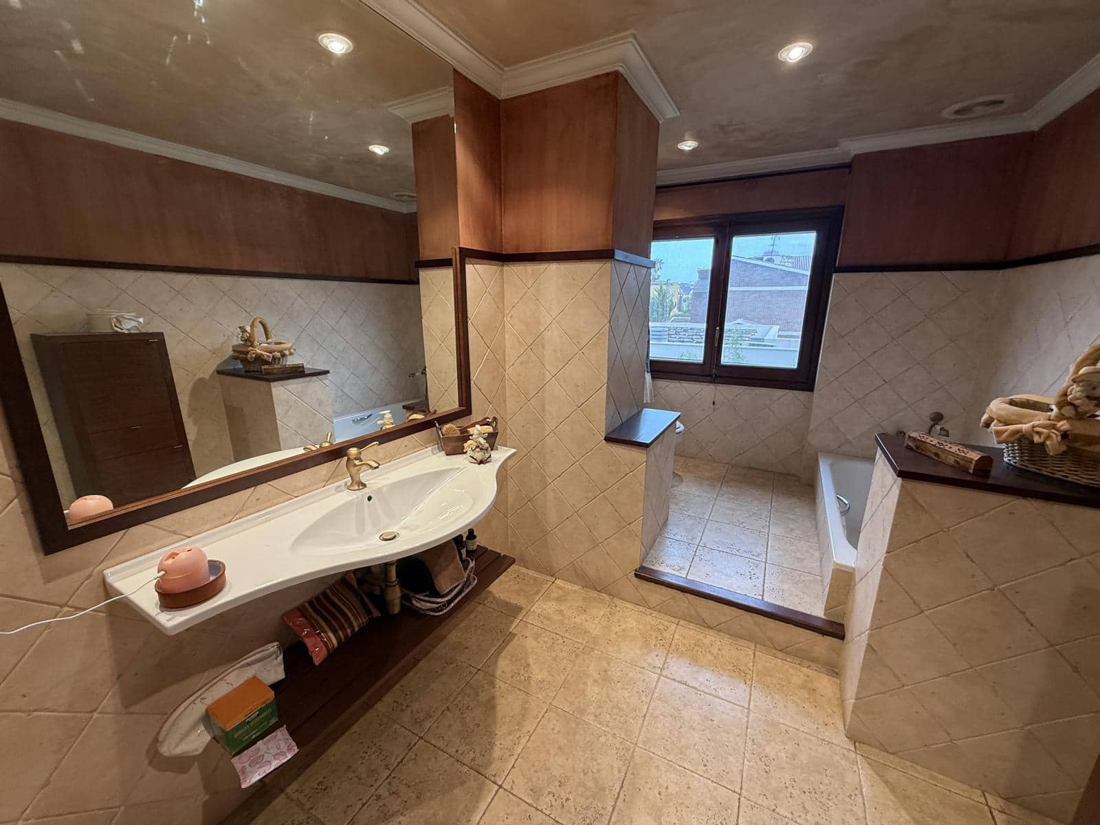 4 soveværelse Villa til salg i Elda med garage - € 385.000 (Ref: 9076707)