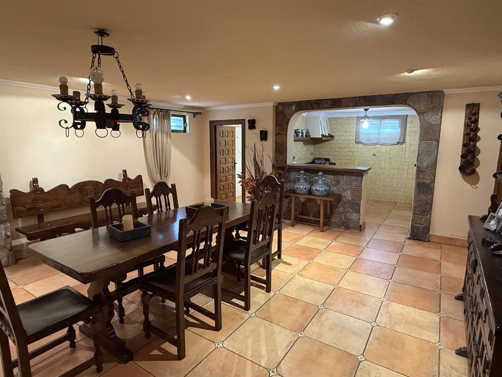 4 soveværelse Villa til salg i Elda med garage - € 385.000 (Ref: 9076707)