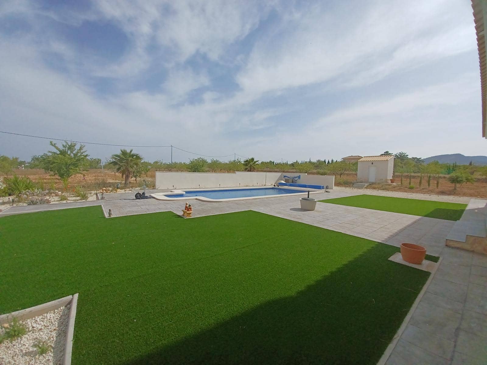 6 slaapkamer Villa te koop in Pinoso met zwembad garage - € 649.995 (Ref: 9080742)