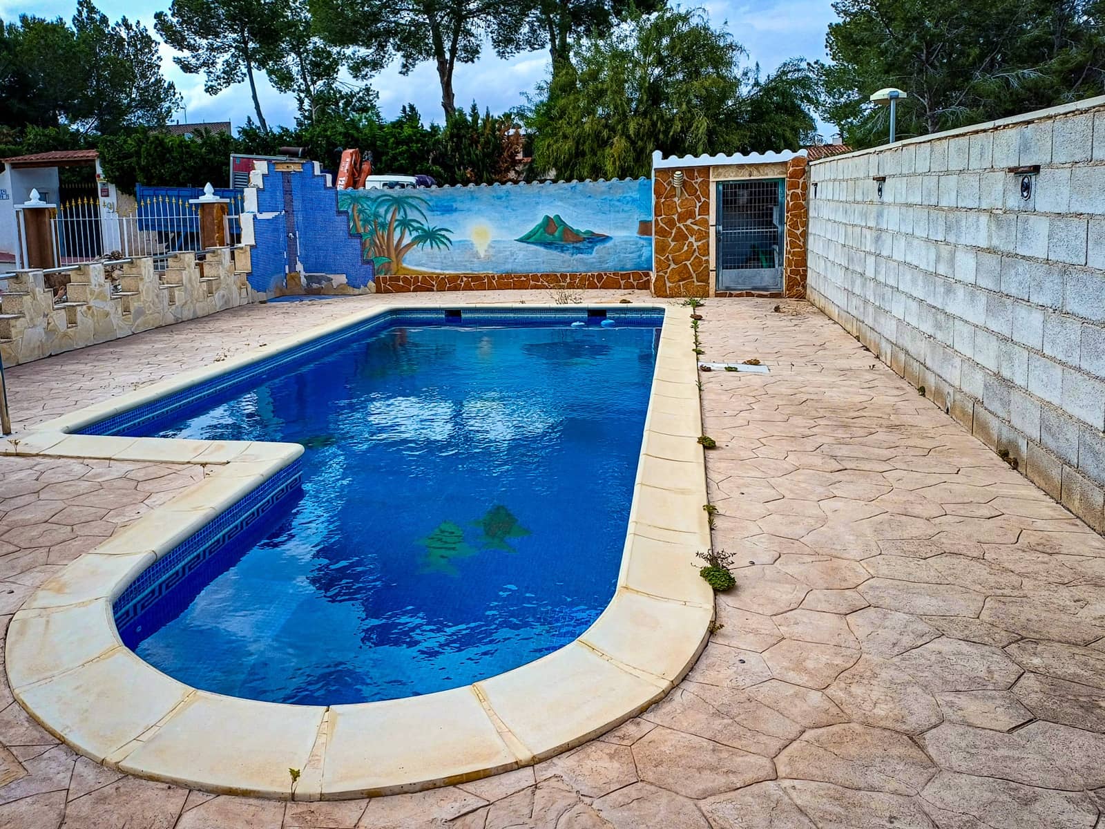 4 soveværelse Finca/Landehus til salg i Fortuna med swimmingpool garage - € 199.999 (Ref: 9103714)