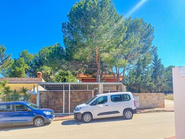 7 bedroom Villa for sale in Fortuna with garage - € 185,000 (Ref: 9111318)