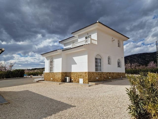 4 slaapkamer Villa te koop in Pinoso met zwembad garage - € 475.000 (Ref: 9131117)