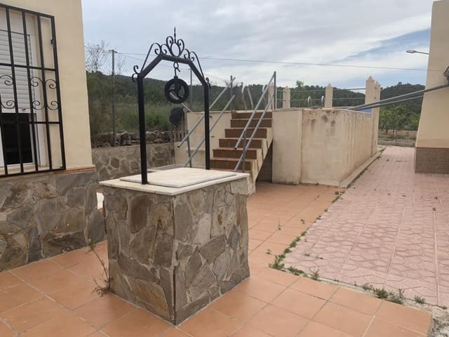 4 bedroom Finca/Country House for sale in Chinorlet / Xinorlet, Monóvar / Monóver with pool - € 179,900 (Ref: 9161749)