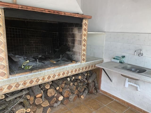 4 bedroom Finca/Country House for sale in Chinorlet / Xinorlet, Monóvar / Monóver with pool - € 179,900 (Ref: 9161749)