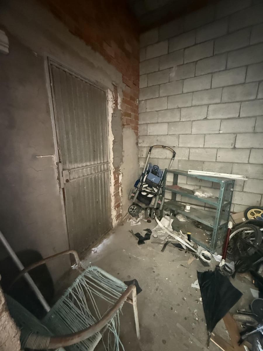 2 soveværelse Byhus til salg i La Romana med garage - € 90.000 (Ref: 9237777)