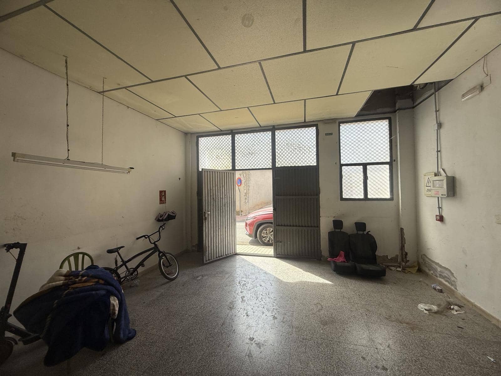 2 soveværelse Byhus til salg i La Romana med garage - € 90.000 (Ref: 9237777)