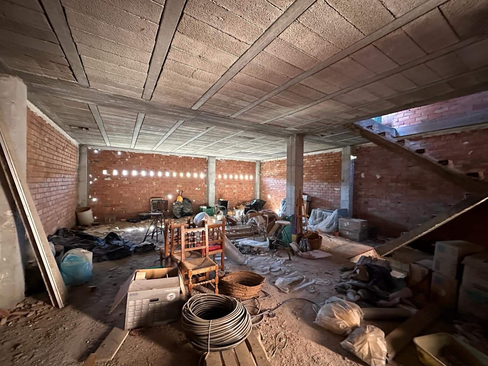 2 soveværelse Byhus til salg i La Romana med garage - € 90.000 (Ref: 9237777)