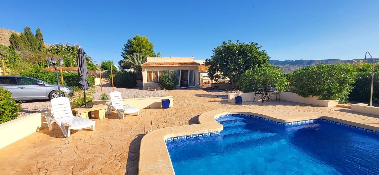 3 soveværelse Finca/Landehus til salg i La Romana med swimmingpool garage - € 329.999 (Ref: 9265089)