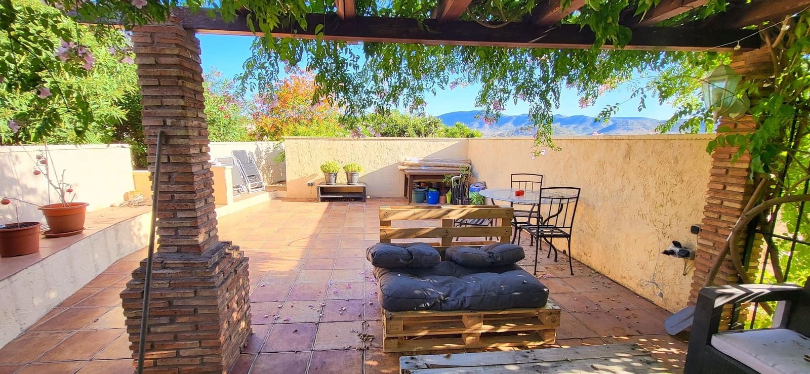 3 soveværelse Finca/Landehus til salg i La Romana med swimmingpool garage - € 329.999 (Ref: 9265089)