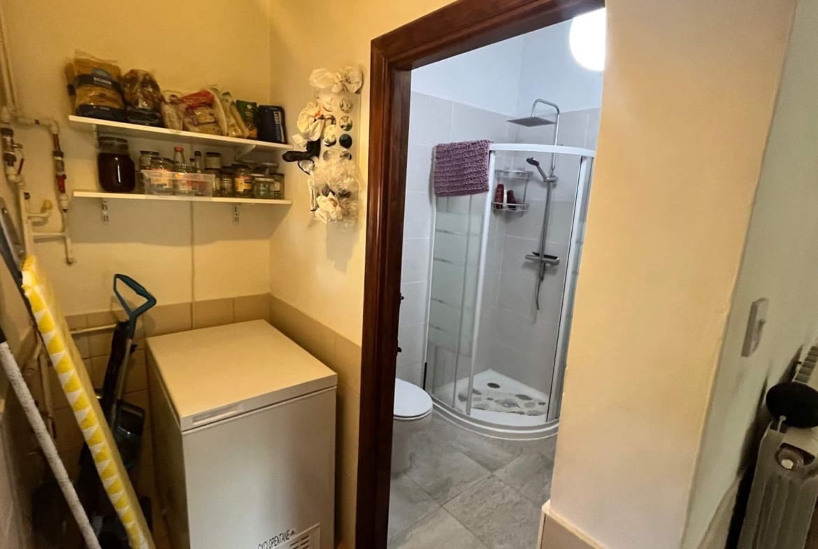 5 makuuhuone Maalaistalo myytävänä paikassa Abanilla mukana uima-altaan 
autotalli - 265 000 € (Ref: 9307074)