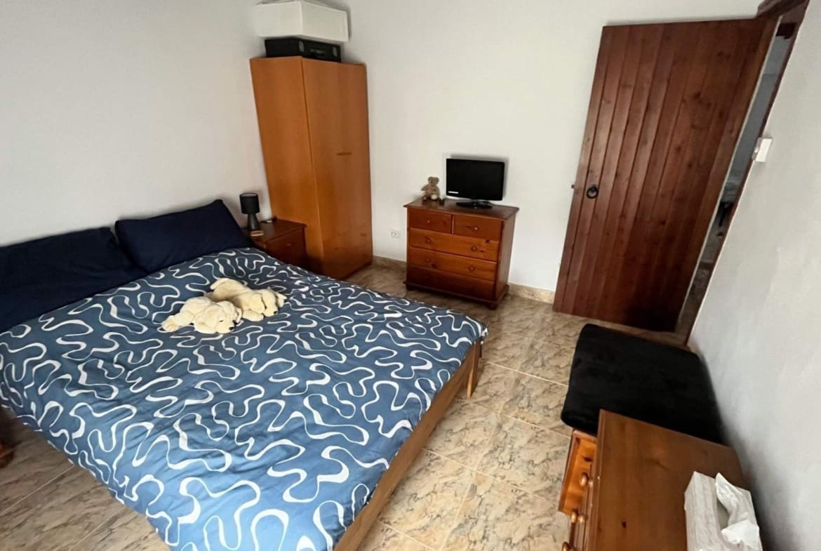 5 makuuhuone Maalaistalo myytävänä paikassa Abanilla mukana uima-altaan 
autotalli - 265 000 € (Ref: 9307074)