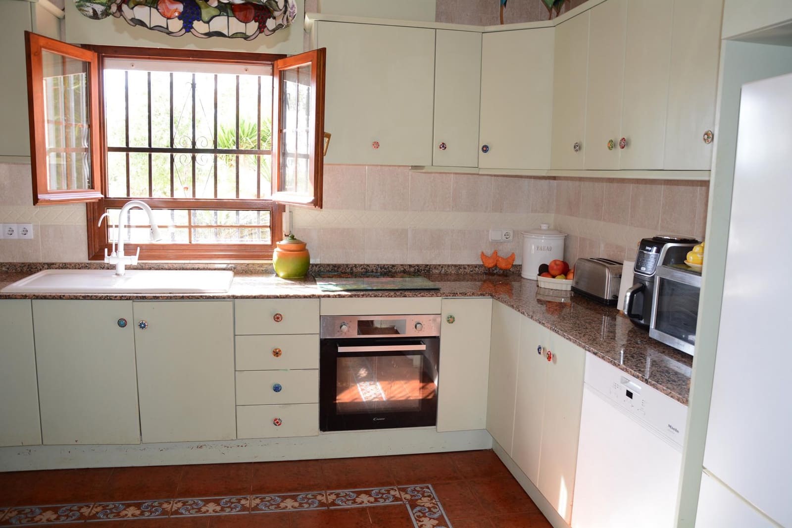 4 sypialnia Finka/Dom wiejski na sprzedaż w Daya Vieja z basenem garażem - 595 000 € (Ref: 9356905)