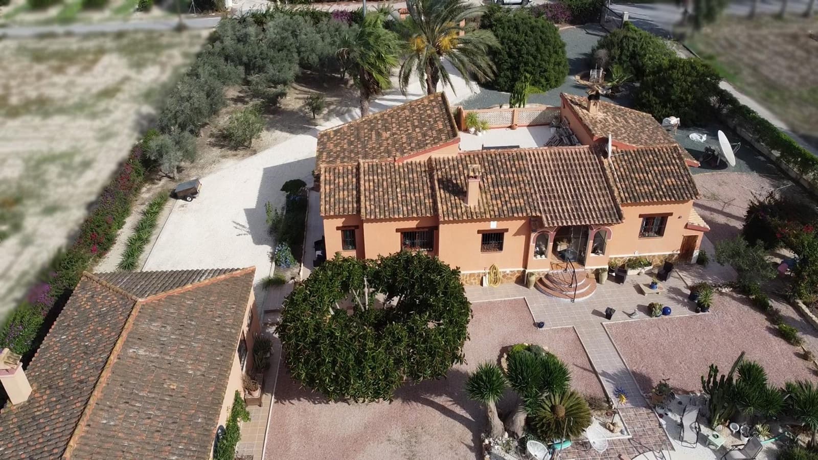 4 sypialnia Finka/Dom wiejski na sprzedaż w Daya Vieja z basenem garażem - 595 000 € (Ref: 9356905)