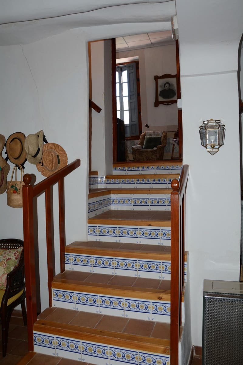 6 bedroom Finca/Country House for sale in Monovar / Monover with garage - € 599,950 (Ref: 9490002)