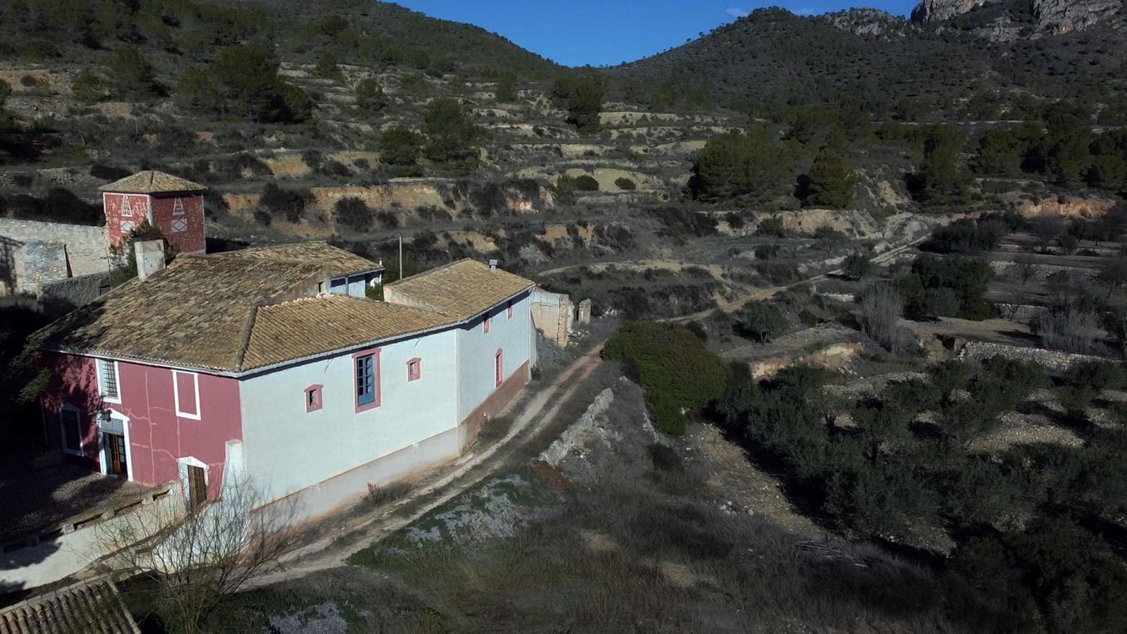 6 bedroom Finca/Country House for sale in Monovar / Monover with garage - € 599,950 (Ref: 9490002)