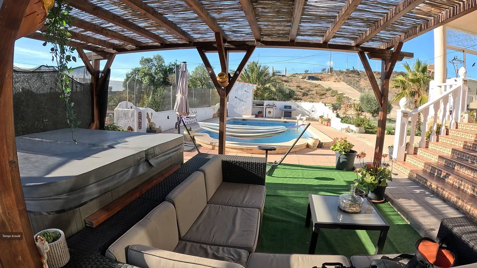 3 makuuhuone Huvila myytävänä paikassa Abanilla mukana uima-altaan 
autotalli - 349 000 € (Ref: 9498013)