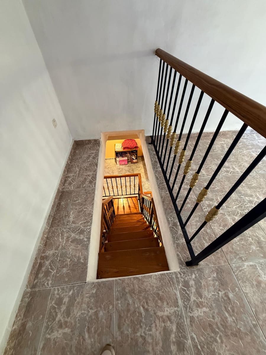 4 Zimmer Villa zu verkaufen in La Romana mit Pool Garage - 320.000 € (Ref: 9743020)