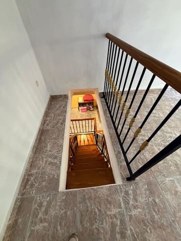 4 Zimmer Villa zu verkaufen in La Romana mit Pool Garage - 320.000 € (Ref: 9743020)