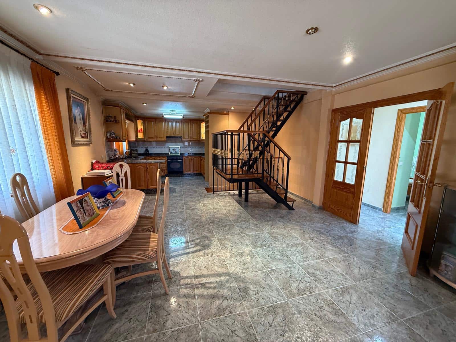 4 Zimmer Villa zu verkaufen in La Romana mit Pool Garage - 320.000 € (Ref: 9743020)