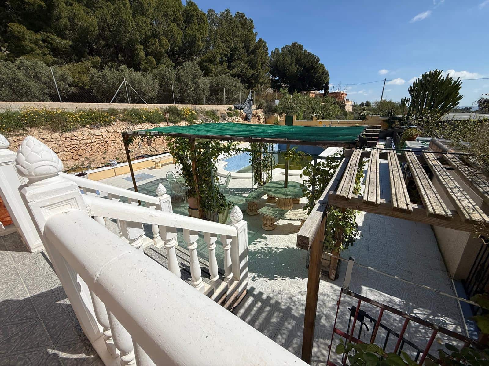 4 Zimmer Villa zu verkaufen in La Romana mit Pool Garage - 320.000 € (Ref: 9743020)