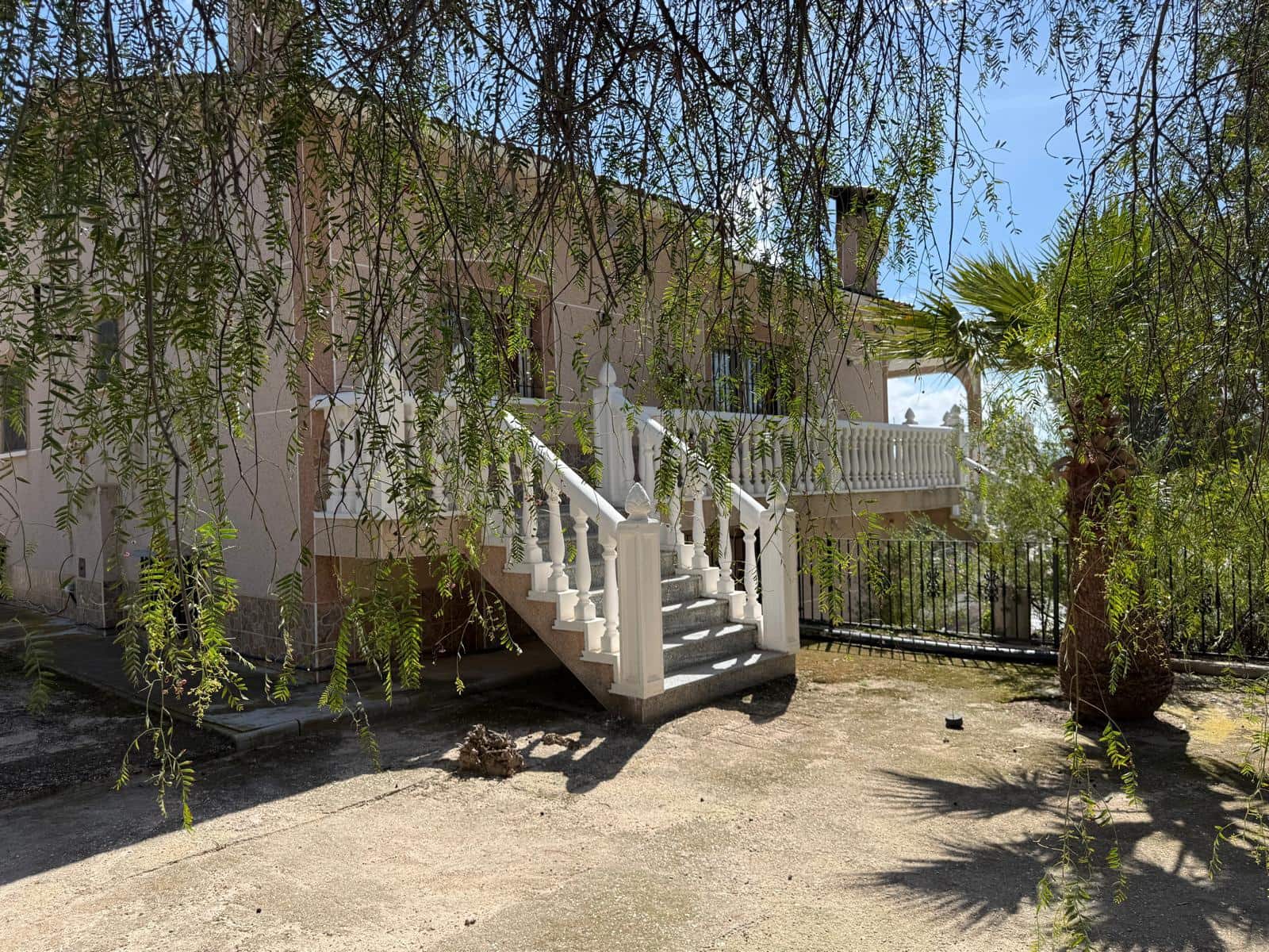 4 Zimmer Villa zu verkaufen in La Romana mit Pool Garage - 320.000 € (Ref: 9743020)