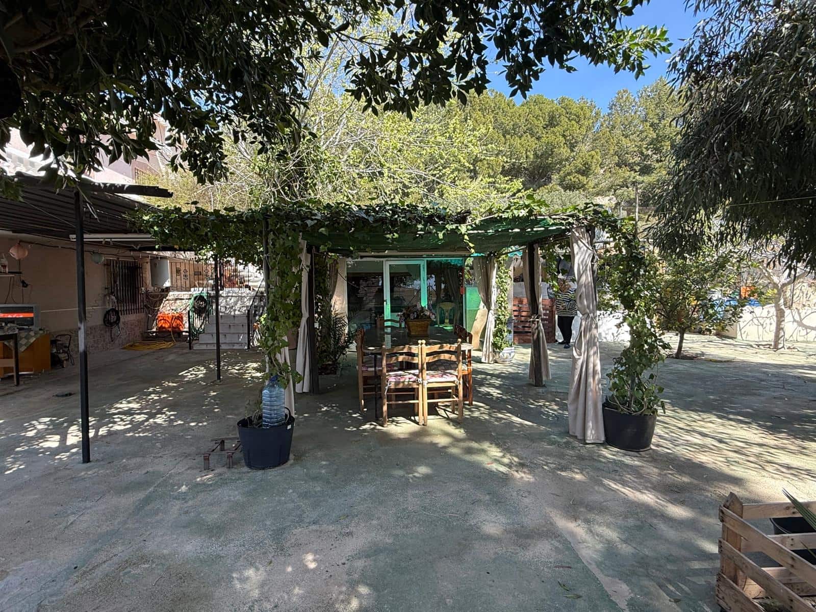 4 Zimmer Villa zu verkaufen in La Romana mit Pool Garage - 320.000 € (Ref: 9743020)