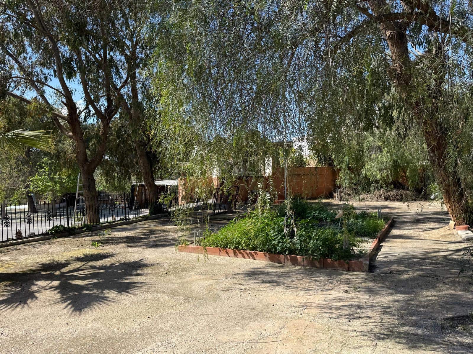 4 Zimmer Villa zu verkaufen in La Romana mit Pool Garage - 320.000 € (Ref: 9743020)