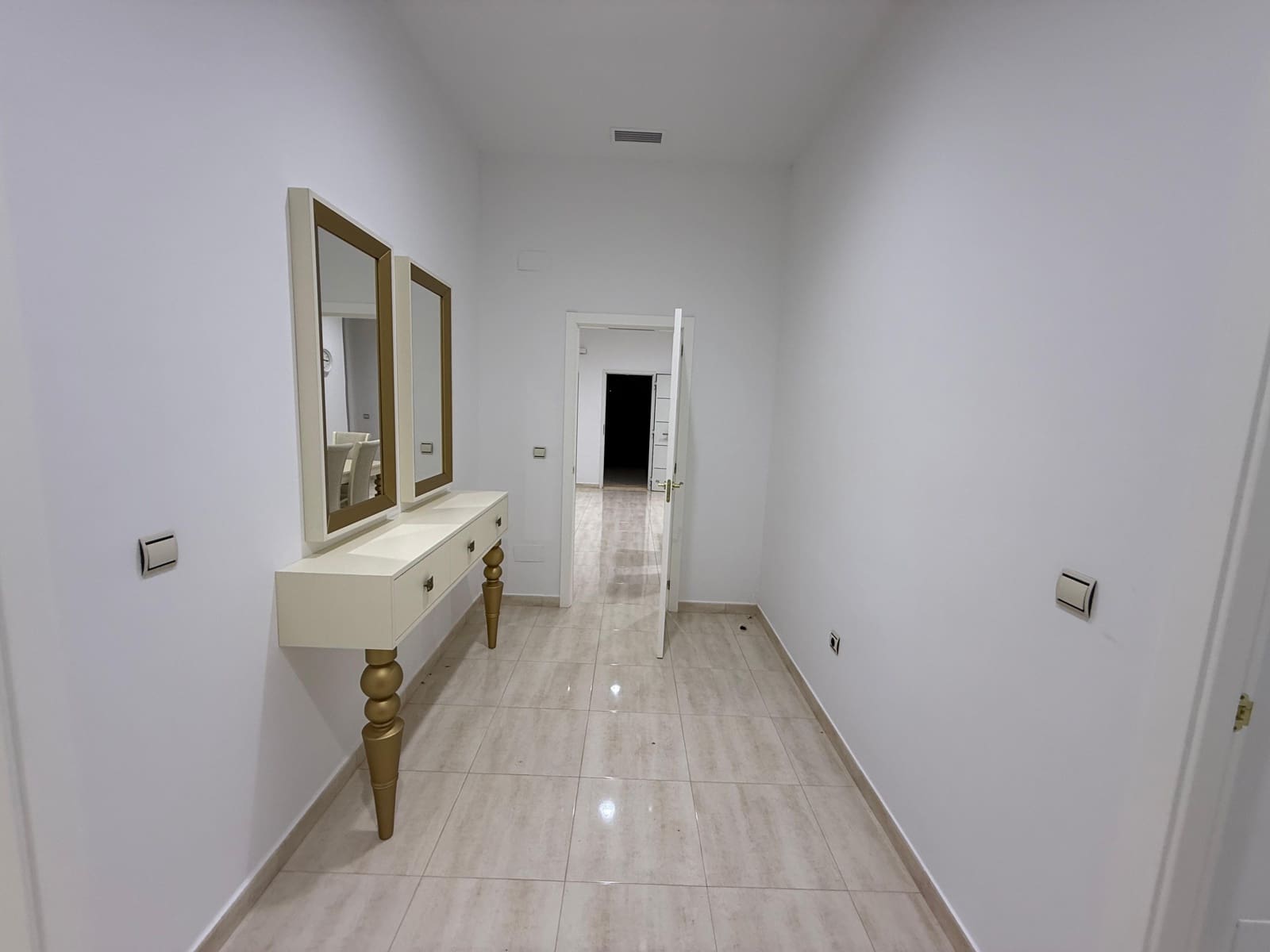 4 soveværelse Villa til salg i Pinoso - € 595.000 (Ref: 9798103)