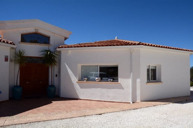5 quarto Moradia para venda em Petrel / Petrer com piscina garagem - 625 000 € (Ref: 9841797)