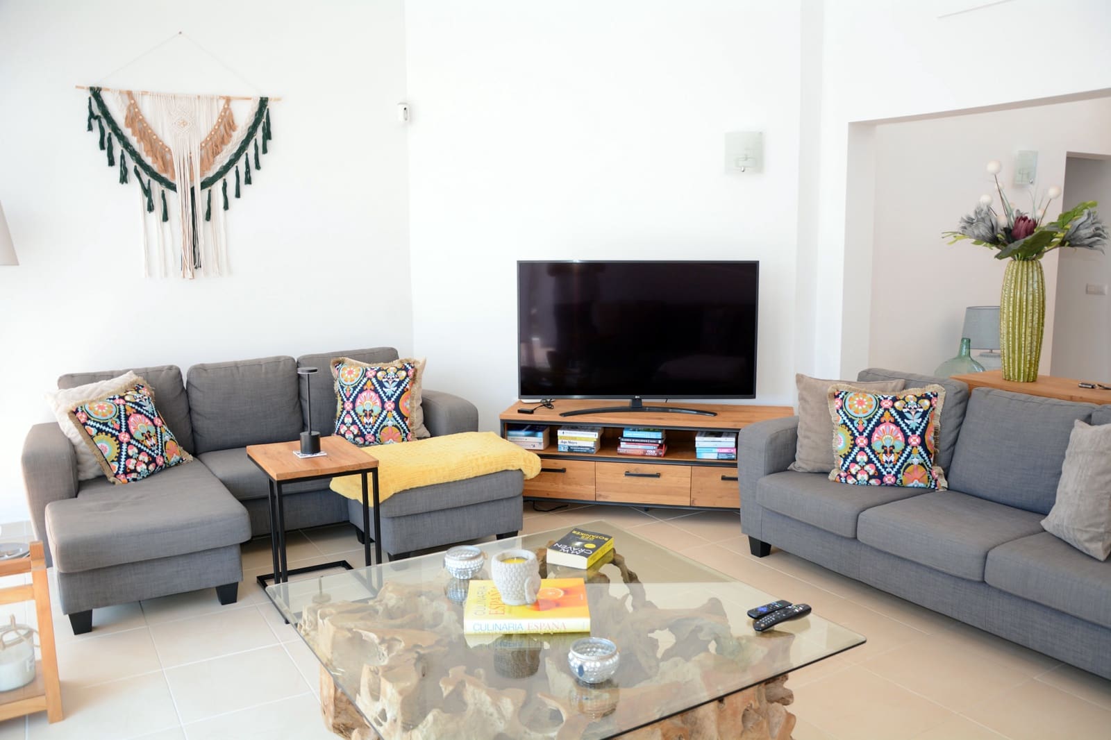 5 bedroom Villa for sale in Petrel / Petrer with pool garage - € 649,500 (Ref: 9841797)