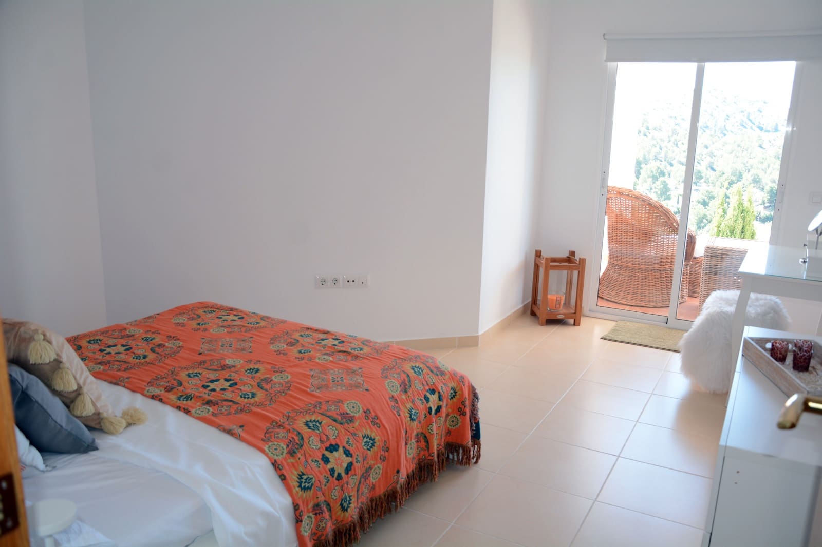 5 bedroom Villa for sale in Petrel / Petrer with pool garage - € 649,500 (Ref: 9841797)