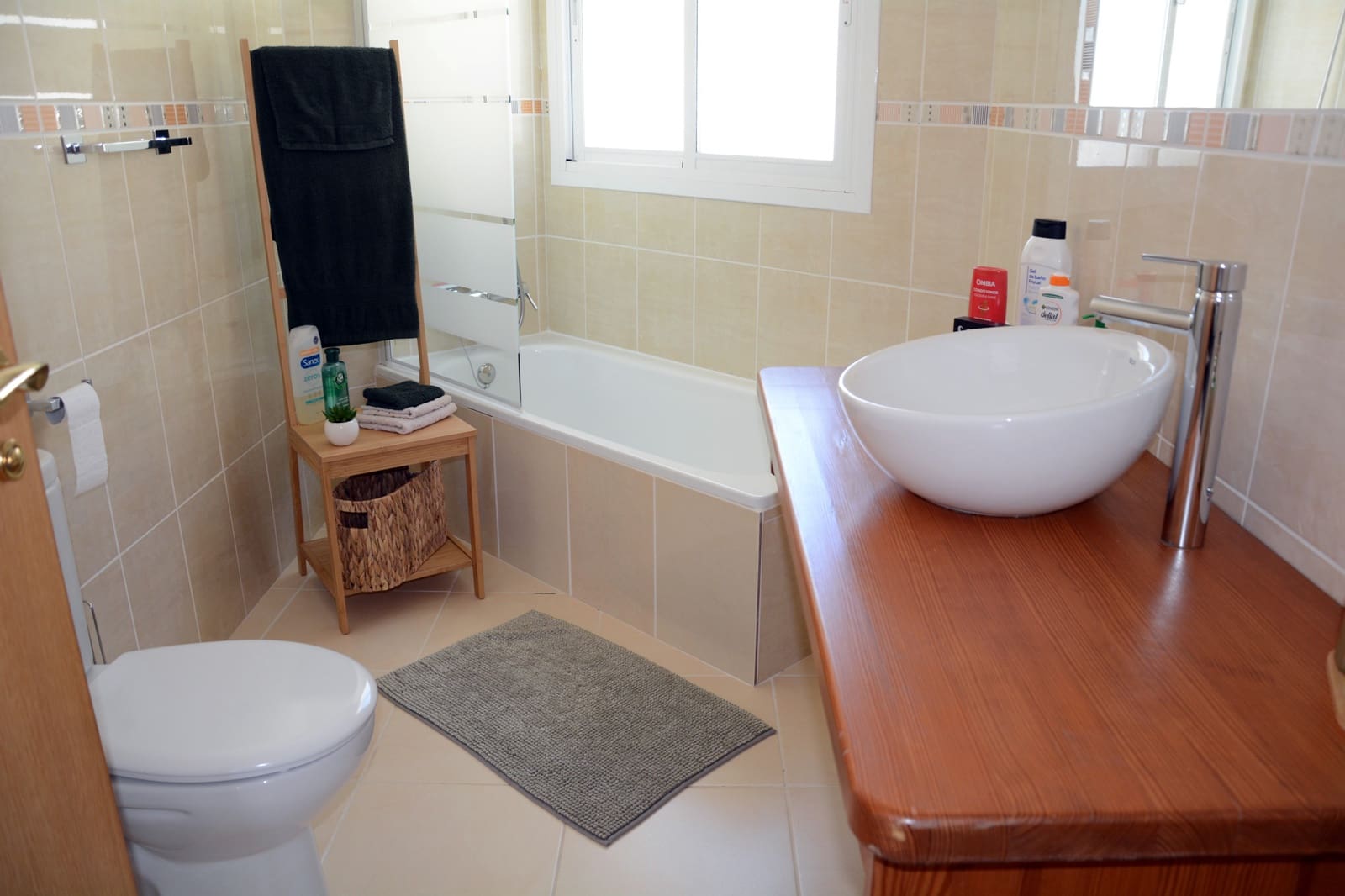 5 bedroom Villa for sale in Petrel / Petrer with pool garage - € 649,500 (Ref: 9841797)