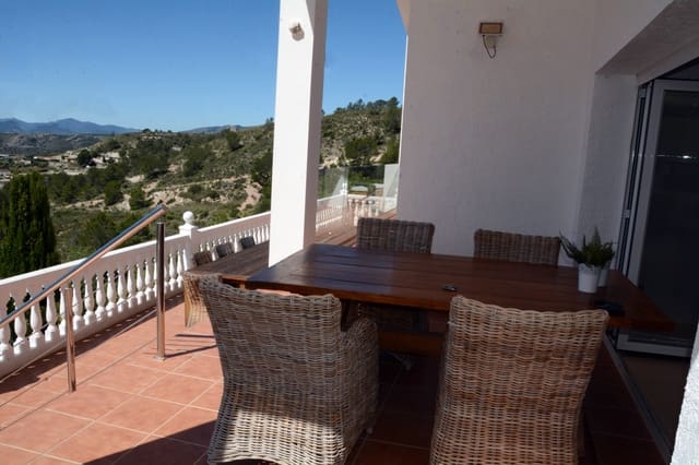 5 quarto Moradia para venda em Petrel / Petrer com piscina garagem - 625 000 € (Ref: 9841797)
