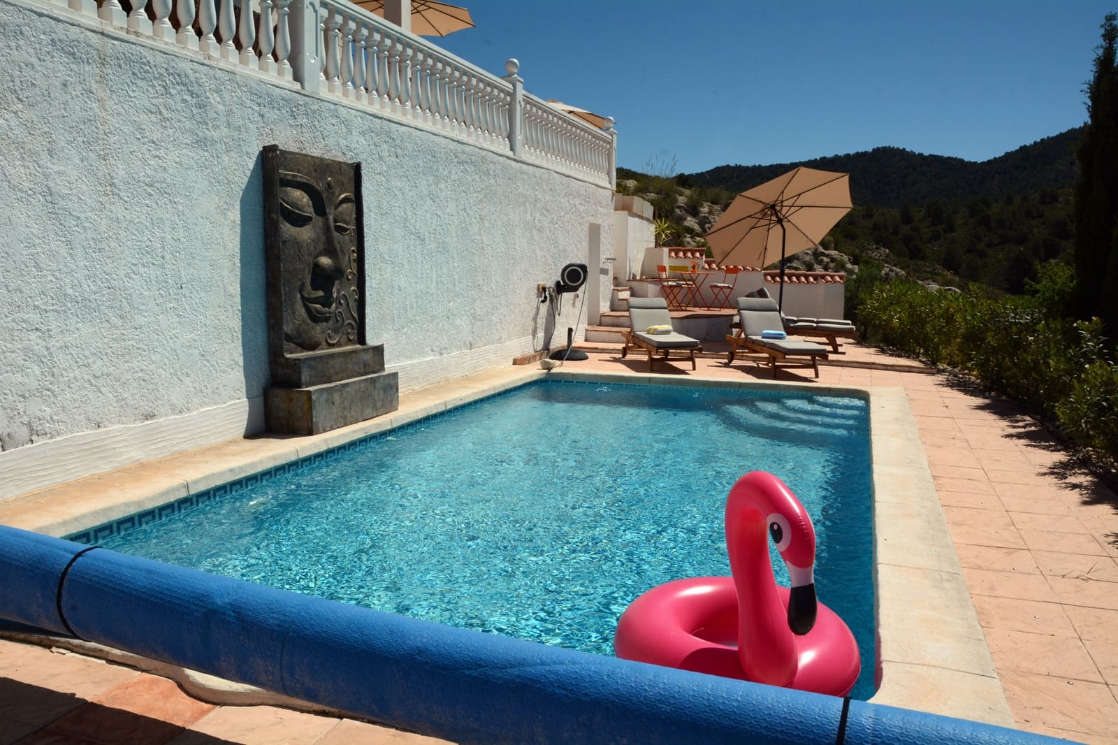 5 bedroom Villa for sale in Petrel / Petrer with pool garage - € 649,500 (Ref: 9841797)