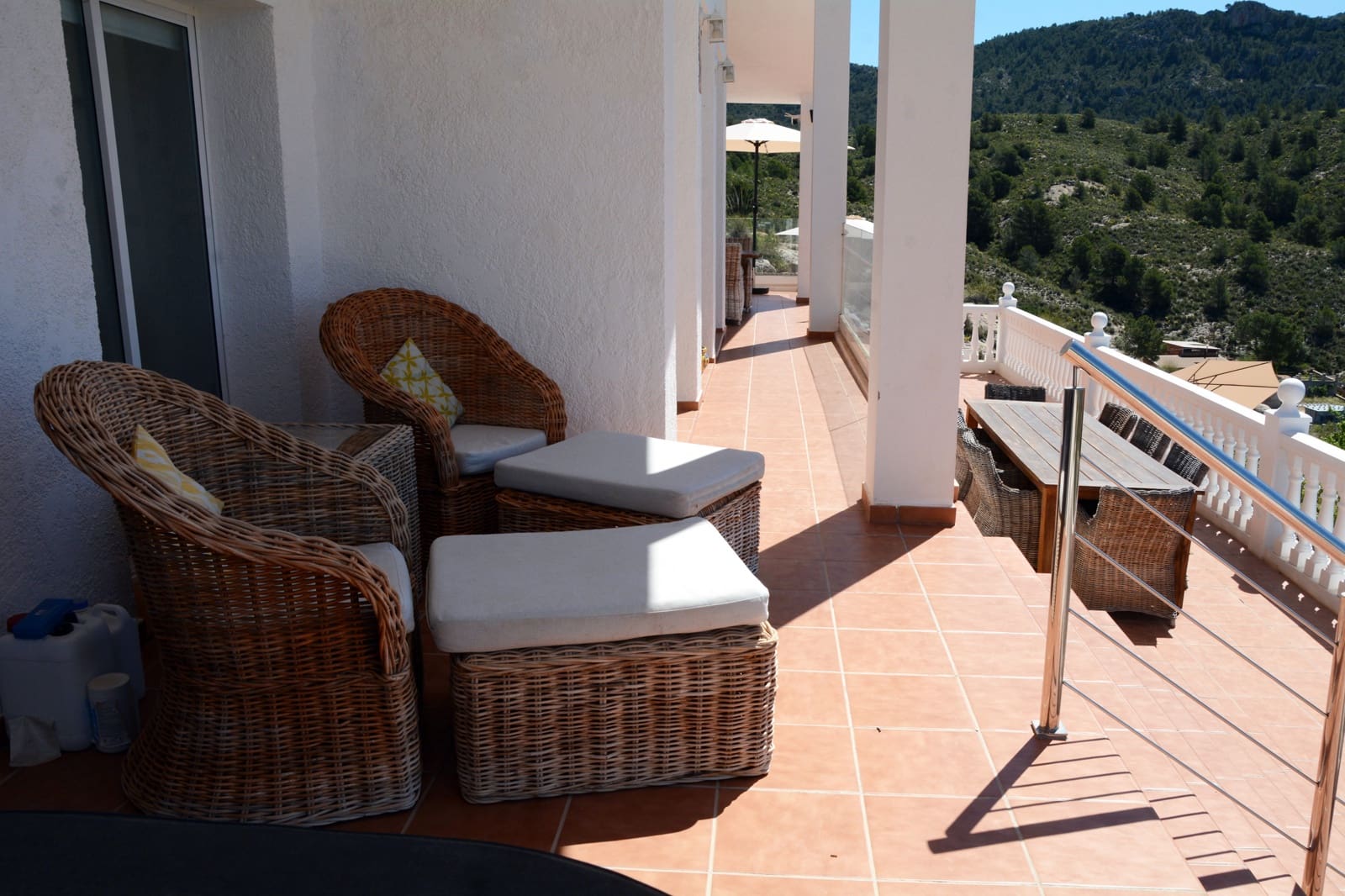 5 bedroom Villa for sale in Petrel / Petrer with pool garage - € 649,500 (Ref: 9841797)