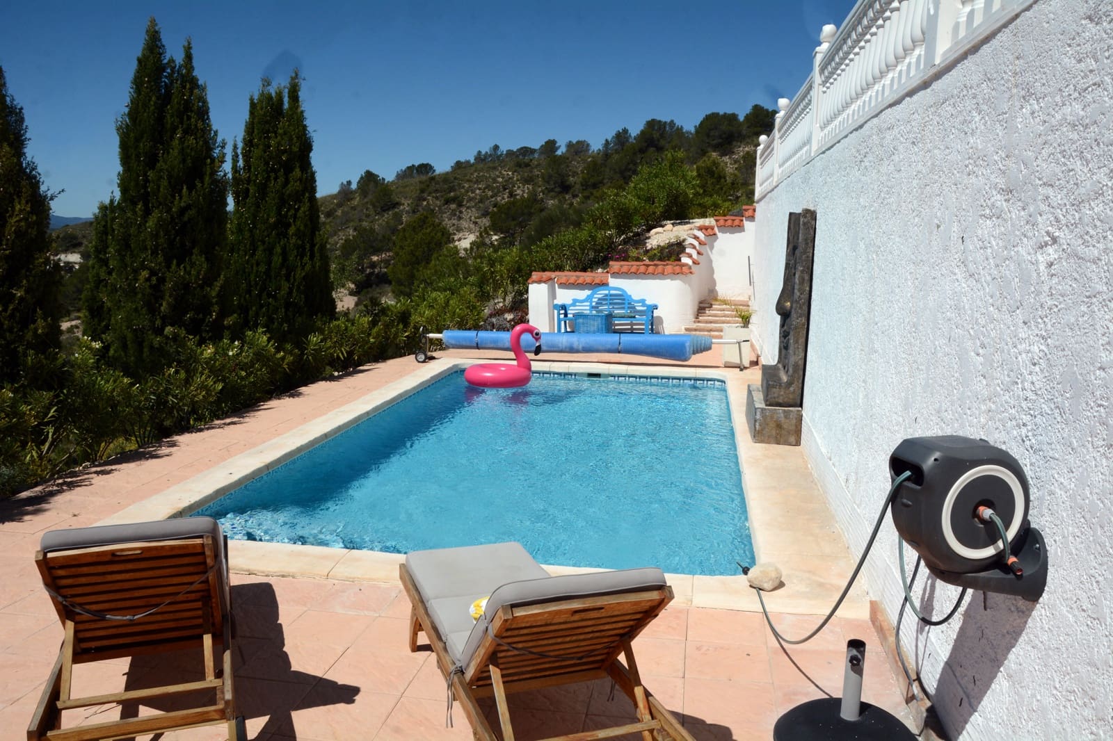 5 bedroom Villa for sale in Petrel / Petrer with pool garage - € 649,500 (Ref: 9841797)
