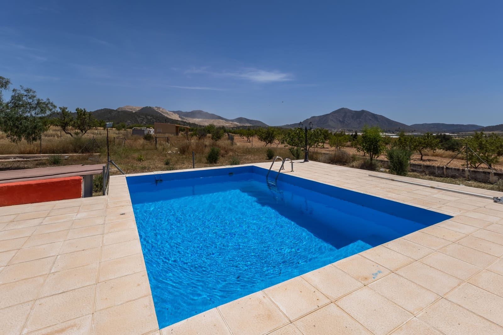 5 chambre Villa/Maison à vendre à Pinoso avec piscine garage - 274 999 € (Ref: 9950522)