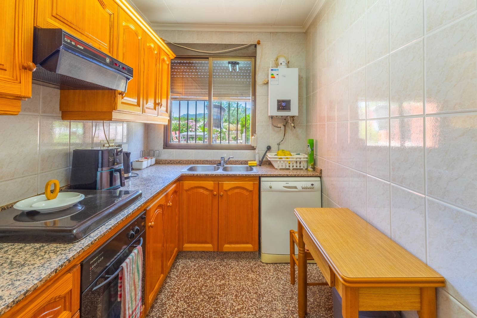 5 chambre Villa/Maison à vendre à Pinoso avec piscine garage - 274 999 € (Ref: 9950522)