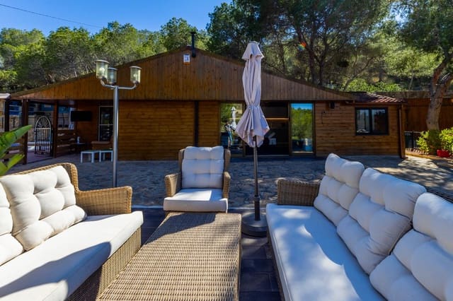 3 soveværelse Træhus til salg i San Miguel de Salinas med swimmingpool garage - € 329.999 (Ref: 9953202)