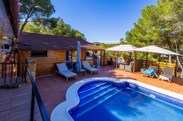 3 soveværelse Træhus til salg i San Miguel de Salinas med swimmingpool garage - € 329.999 (Ref: 9953202)