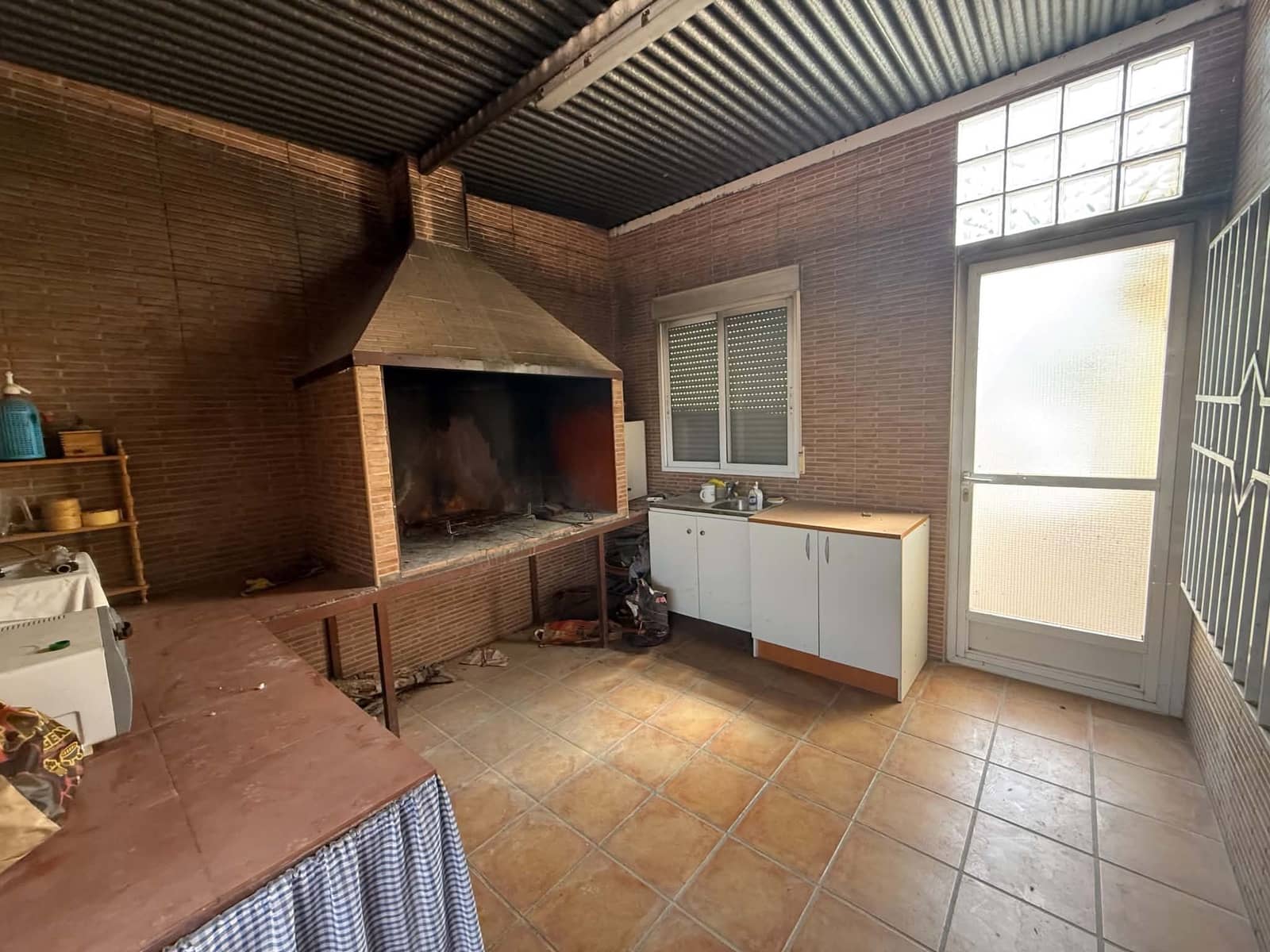 4 bedroom Finca/Country House for sale in La Romana with pool garage - € 274,950 (Ref: 9968407)